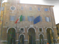 Il Municipio di Senigallia durante la Festa dell'Europa (9 maggio 2013)