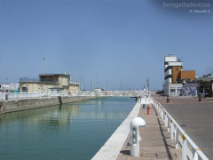 Il canale portuale del fiume Misa a Senigallia