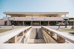 L'opera dell'artista GeometricBang alla stazione FS di Senigallia