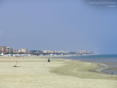 La riviera nord (lungomare Mameli) di Senigallia, spiaggia di ponente