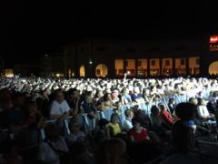 Pubblico al Foro Annonario