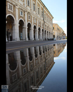 Portici riflessi - Foto di Massimo Modesti