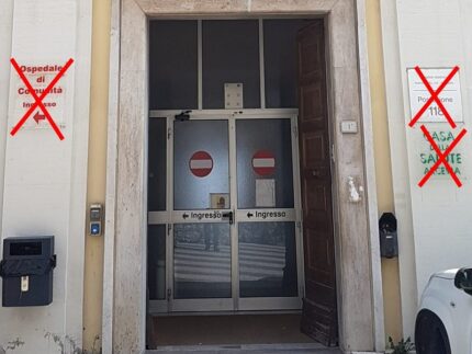 Ingresso dell'ex-ospedale di Arcevia