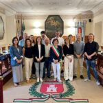 Il sindaco Marisa Abbondanzieri e i consiglieri comunali di Arcevia