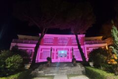 Ospedale di Senigallia illuminato di rosa