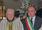 Padre Gabriele Giampieri e il sindaco Massimo Bello