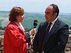 Angela Sodano mentre intervista il SIndaco Massimo Bello