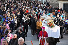 LA folla di fedeli che ha accompagnato la processione per S. Maria Goretti